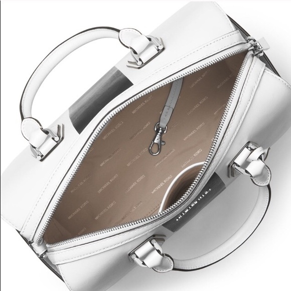 New! Michael Kors satchel - Picture 4 of 7